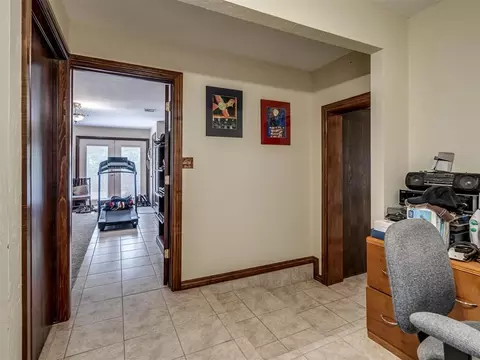Entry Way - 710 Deano Dr, Tuttle, OK 73089 photo 3 of 5