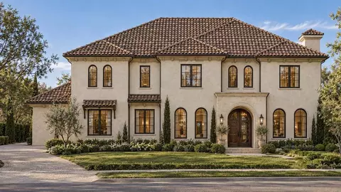 8413 Surrey Pl, Oklahoma City, OK 73120