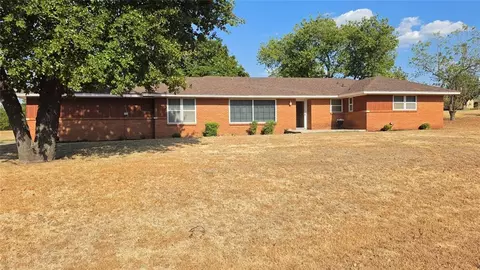 2800 N Dornick Dr, Forest Park, OK 73121