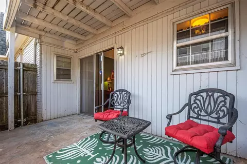 11307 N May Ave #D, Oklahoma City, OK 73120