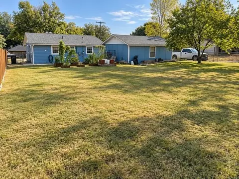 Exterior - 414 S 7th St, Noble, OK 73068 photo 2 of 3