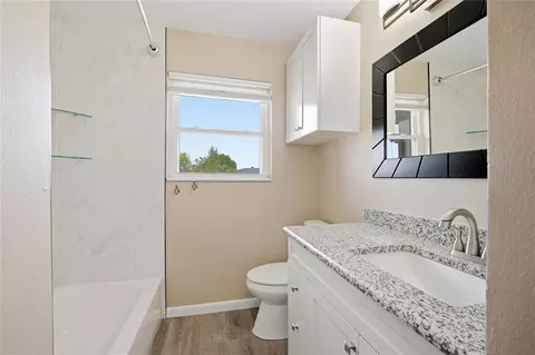 Bath - 2000 S S Blvd, Edmond, OK 73013 photo 6 of 6
