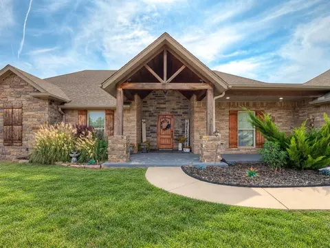 Exterior - 30365 Buck Ln, Mcloud, OK 74851 photo 5 of 15
