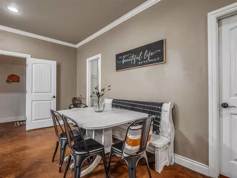 Entry Way - 30365 Buck Ln, Mcloud, OK 74851 photo 2 of 2