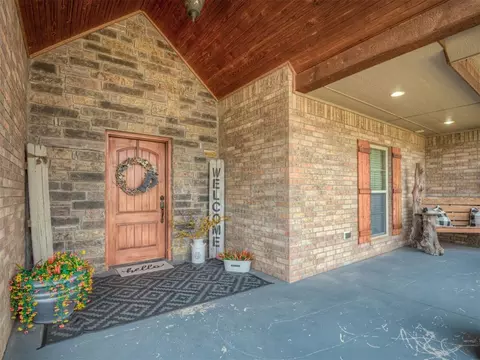 Exterior - 30365 Buck Ln, Mcloud, OK 74851 photo 6 of 15