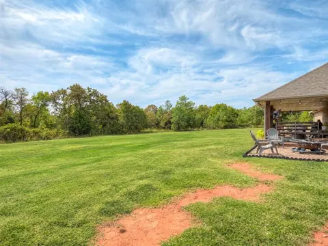 Exterior - 30365 Buck Ln, Mcloud, OK 74851 photo 12 of 15