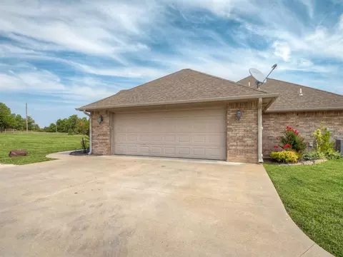 Exterior - 30365 Buck Ln, Mcloud, OK 74851 photo 15 of 15