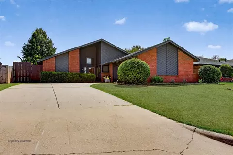 6900 Blue Spruce Ct, Oklahoma City, OK 73162