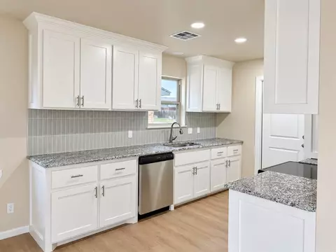 Kitchen - 709 Polk St, Altus, OK 73521 photo 1 of 1