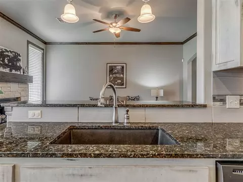 Kitchen - 909 SW 14th St, Moore, OK 73160 photo 3 of 4