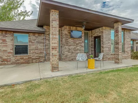 Other - 909 SW 14th St, Moore, OK 73160 photo 7 of 8