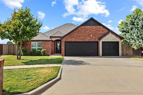 2425 Pumpkin Ln, Weatherford, OK 73096