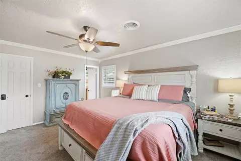 Bedroom - 2720 N Robin St, Altus, OK 73521 photo 5 of 10