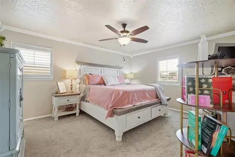 Bedroom - 2720 N Robin St, Altus, OK 73521 photo 4 of 10