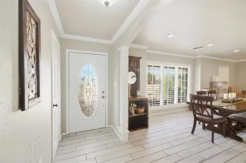 Entry Way - 2720 N Robin St, Altus, OK 73521 photo 1 of 2