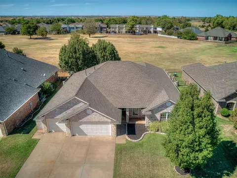 View/Area - 11625 Hackney Ln, Yukon, OK 73099 photo 3 of 9