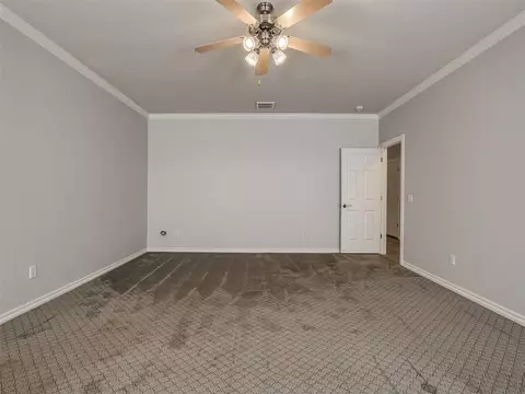 Bedroom - 11625 Hackney Ln, Yukon, OK 73099 photo 2 of 5