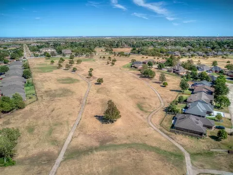 View/Area - 11625 Hackney Ln, Yukon, OK 73099 photo 9 of 9