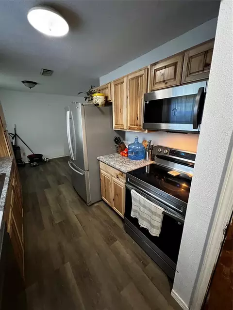 Kitchen - 25 Antler Blvd, Mcloud, OK 74851 photo 2 of 4