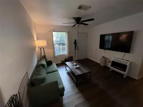 Living - 25 Antler Blvd, Mcloud, OK 74851 photo 2 of 2