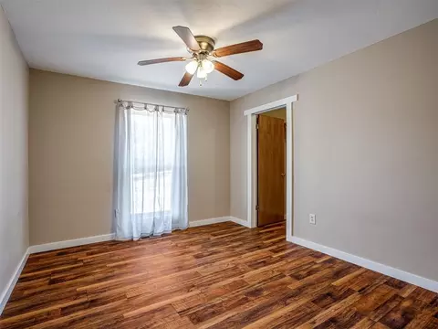 Bedroom - 1025 E Triplett Rd, Guthrie, OK 73044 photo 1 of 3