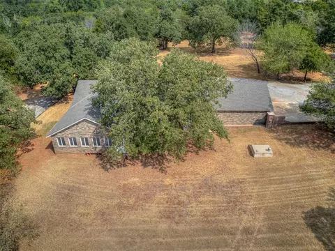 View/Area - 1025 E Triplett Rd, Guthrie, OK 73044 photo 3 of 11