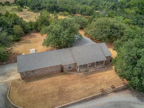 View/Area - 1025 E Triplett Rd, Guthrie, OK 73044 photo 1 of 11