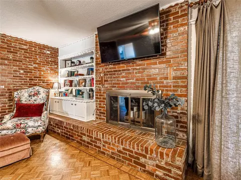 Living - 624 E 26th St, Edmond, OK 73013 photo 2 of 3