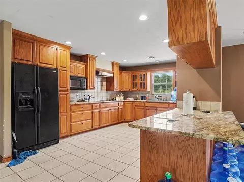 Kitchen - 11622 W 92nd St, Coyle, OK 73027 photo 2 of 3