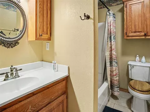 Bath - 11622 W 92nd St, Coyle, OK 73027 photo 3 of 4