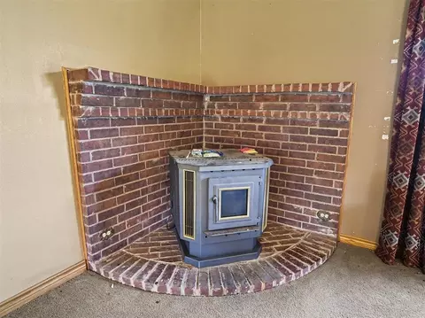 Living - 11622 W 92nd St, Coyle, OK 73027 photo 4 of 4