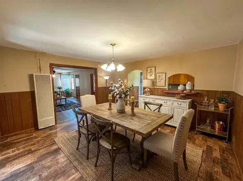 Dining - 306 S 4th St, Hammon, OK 73650 photo 3 of 3