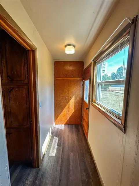 Entry Way - 306 S 4th St, Hammon, OK 73650 photo 1 of 2