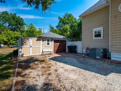 Exterior - 307 E Main St, Tecumseh, OK 74873 photo 3 of 7