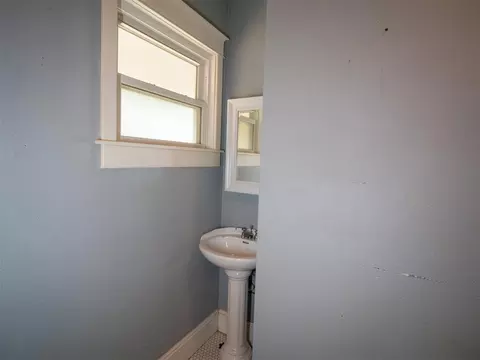Bath - 307 E Main St, Tecumseh, OK 74873 photo 2 of 6
