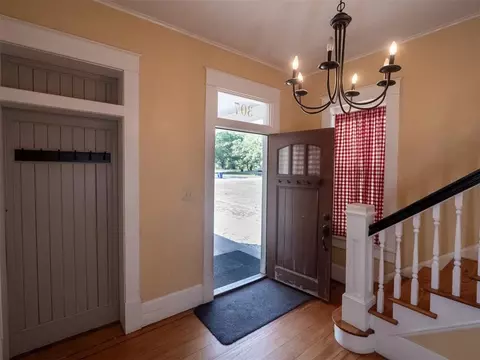 Entry Way - 307 E Main St, Tecumseh, OK 74873 photo 2 of 5
