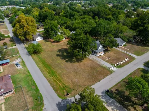 View/Area - 307 E Main St, Tecumseh, OK 74873 photo 3 of 7
