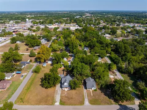View/Area - 307 E Main St, Tecumseh, OK 74873 photo 7 of 7