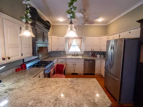 Kitchen - 307 E Main St, Tecumseh, OK 74873 photo 1 of 4
