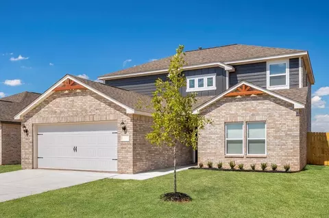 Exterior - 711 Sunny St, Tuttle, OK 73089 photo 2 of 2