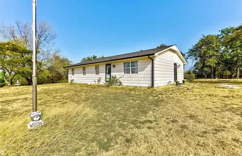Exterior - 333212 E 1070 Rd, Mcloud, OK 74851 photo 2 of 7