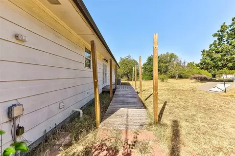 Exterior - 333212 E 1070 Rd, Mcloud, OK 74851 photo 3 of 7