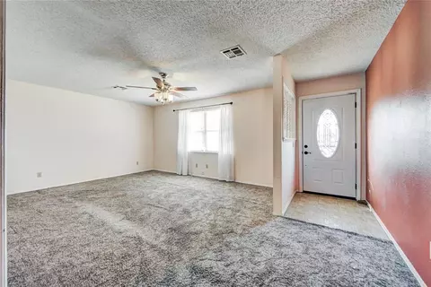 Living - 333212 E 1070 Rd, Mcloud, OK 74851 photo 1 of 2