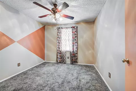 Bedroom - 333212 E 1070 Rd, Mcloud, OK 74851 photo 1 of 6
