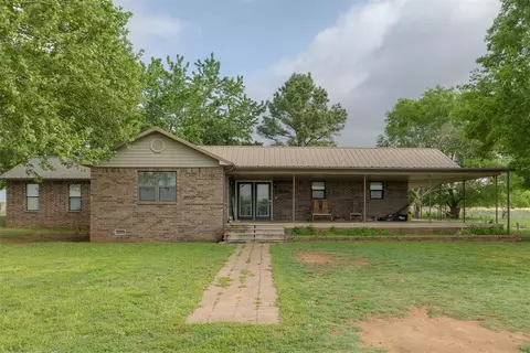 519 N Main St, Elmore City, OK 73433