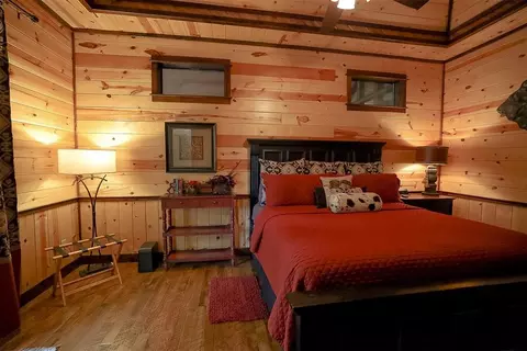 Bedroom - 12 Pine Bluff Rd, Broken Bow, OK 74728 photo 1 of 10