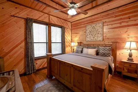 Bedroom - 12 Pine Bluff Rd, Broken Bow, OK 74728 photo 6 of 10