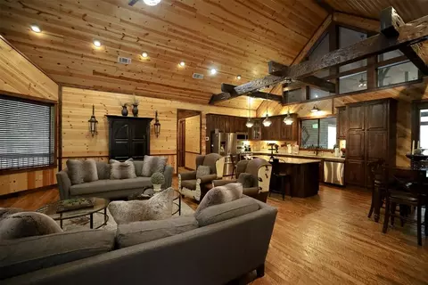 Living - 12 Pine Bluff Rd, Broken Bow, OK 74728 photo 3 of 4