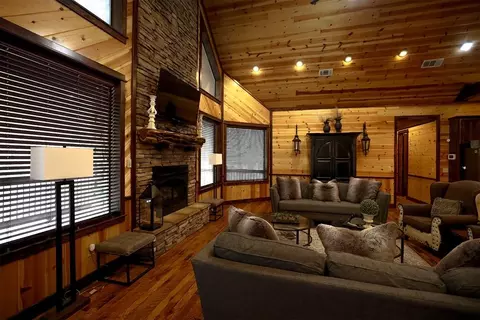 Living - 12 Pine Bluff Rd, Broken Bow, OK 74728 photo 4 of 4