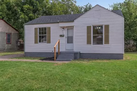 514 E Rickenbacker Dr, Midwest City, OK 73110